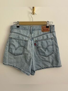 LEVIS High Waisted Mom Shorts